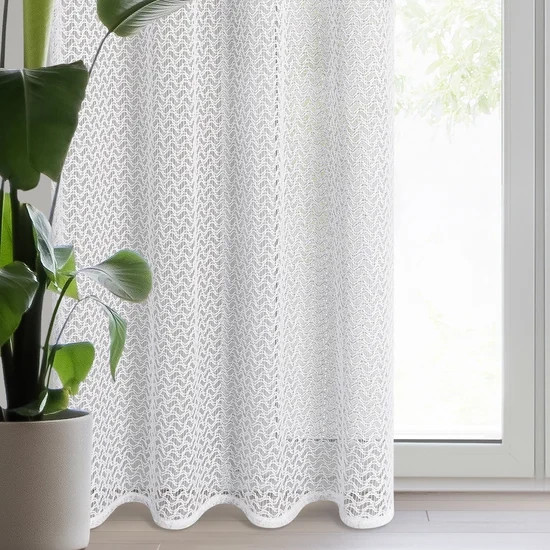 Gotova mrežasta zavjesa 140x250 ukrašena šenil koncem Clara