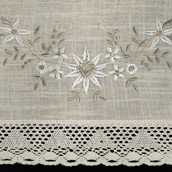 Zavjesa VERONICA na traci 150x60 cm bez