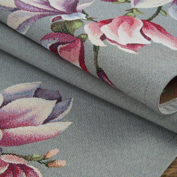 Goblen stolnjak sa motivom rascvjetale magnolije 140x180 