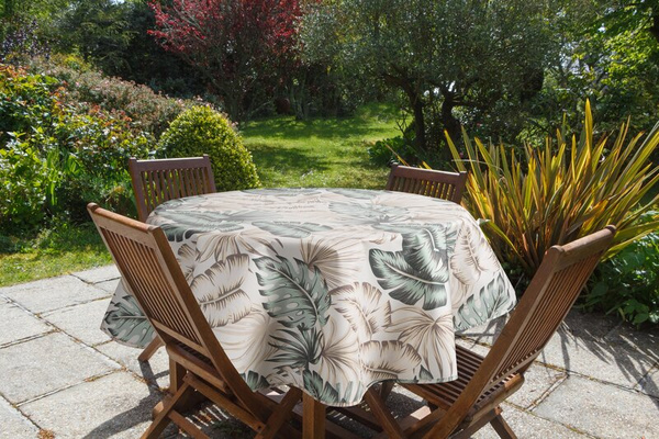 GARDEN okrugli stolnjak ∅ 150 cm za terasu i balkon od nepromočive tkanine