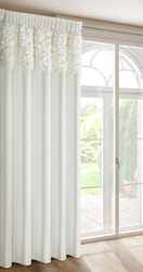 Baršunasta zavjesa ukrašena 3D aplikacijom ruže 140x270 cm- ROSES 13 Eva Minge