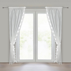 Set od 2 bijele zavjese od fine mreže ukrašene suptilnim vezom, 140x270 cm - LETI