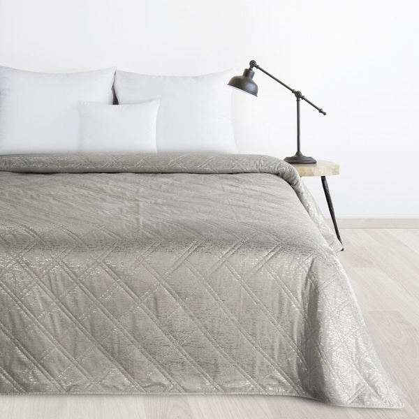 Prošiveni baršunasti prekrivač 200x220 sa sjajnim, iznošenim printom Luiz Blink