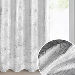 Bijelo-srebrna baršunasta zavjesa ukrašena sjajnim egzotičnim motivom lišća, 140x250 cm - ZARIA