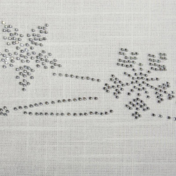 Trkač za stol srebrni božićni stolnjak sa aplikacijom srebrnih cirkona 40x140 Agata