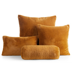 Jastučnica 60x60 cm od mekog krzna NINA