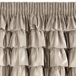 Zavjesa 140x270 na traci AURA s volanima