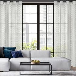 EVA MINGE gotova zavjesa 135x250 od šifonske tkanine ukrašena pomponima s dodatkom sjajnog konca AURELIA 