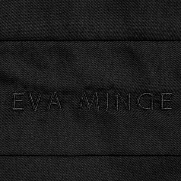 Ekskluzivna pamučna posteljina dimenzija 220x200 cm, makosatin s ukrasnim rubovima i vezom, kolekcija MINGE ELEGANTE