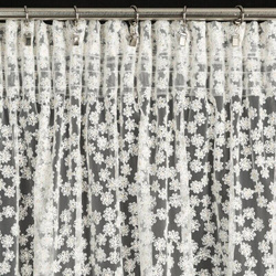 Zavjesa DAISY na traci 130x270 cm bijela