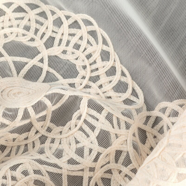 Zavjesa od peruanske tkanine ukrašena aplikacijom 140x250 cm - LIZA