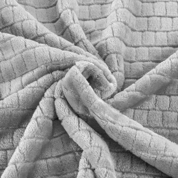 Mekana i na dodir ugodna deka s reljefnim kockastim uzorkom 200X220 cm boja siva Cindy2