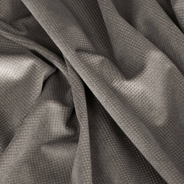 Baršunasta zavjesa 140x300 s finim strukturalnim uzorkom, gramature 200 g/m2 Milo