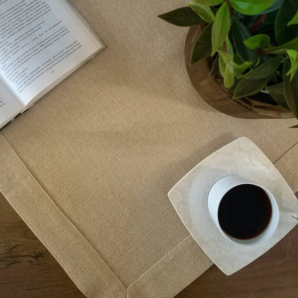 Stolnjak 85x85 s lanenim tkanjem i sjajnim koncem, završen dvostrukom trakom na rubovima BIANCA 1