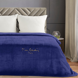 Debela deka CLARA 220x240 s izvezenim logotipom PIERRE CARDIN 700 GSM