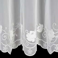 Kratka bijela zavjesa od fine mreže ukrašena suptilnim vezom, 350x70 cm - LETI