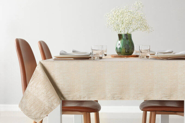 žakard stolnjak s nježnim izlizanim uzorkom 140x260 Alina