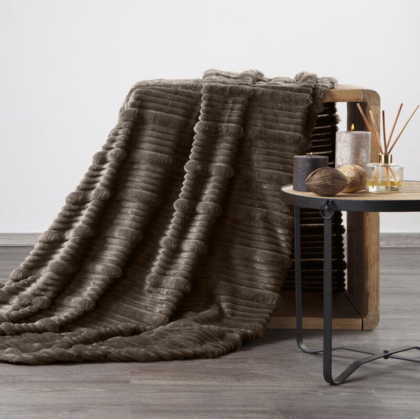 Flano deka 150x200 cm s 3D uzorkom NINA 