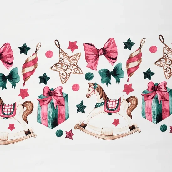 Božićna posteljina 220x200 od mikrovlakana ukrašena šarenim printom Ribeno