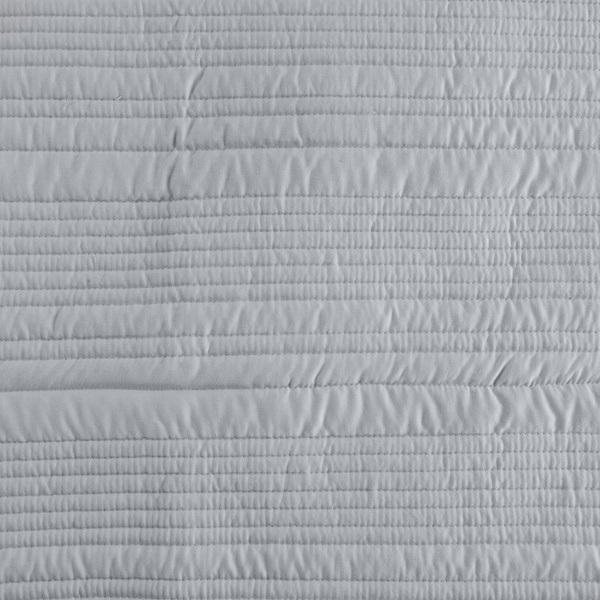 PREMIUM mat prekrivač 170x210 prošiven tradicionalnom metodom Tara