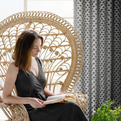 EVA MINGE gotova zavjesa 135x250 od šifonske tkanine ukrašena pomponima s dodatkom sjajnog konca AURELIA 