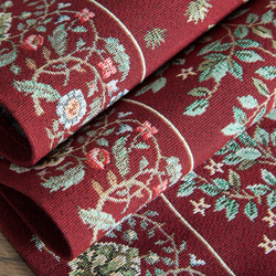 Goblen nadstolnjak 40x100 ukrašen tkanim cvjetnim motivom 