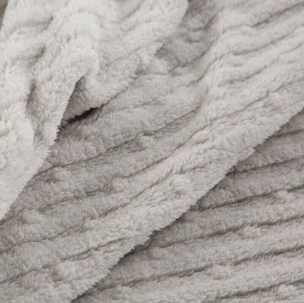 DESIGN 91 deka s uzorkom reljefnih pruga 150x200 LISA