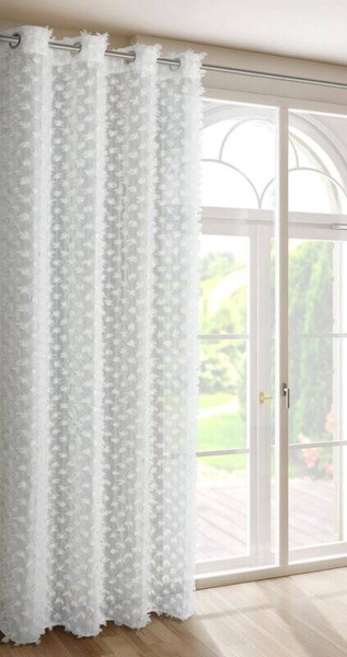 EVA MINGE gotova zavjesa 135x250 od šifonske tkanine ukrašena pomponima s dodatkom sjajnog konca AURELIA 