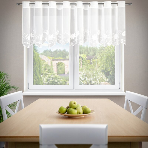 Kratka bijela zavjesa od fine mreže ukrašena suptilnim vezom, 350x70 cm - LETI