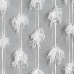 EVA MINGE gotova zavjesa 135x250 od šifonske tkanine ukrašena pomponima s dodatkom sjajnog konca AURELIA 