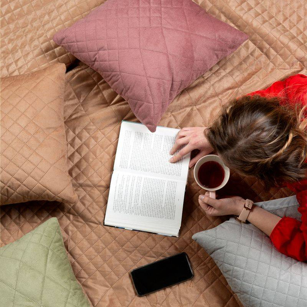 Jastučnica bež baršun vruća preša prošivena u geometrijskom uzorku LUIZ 3