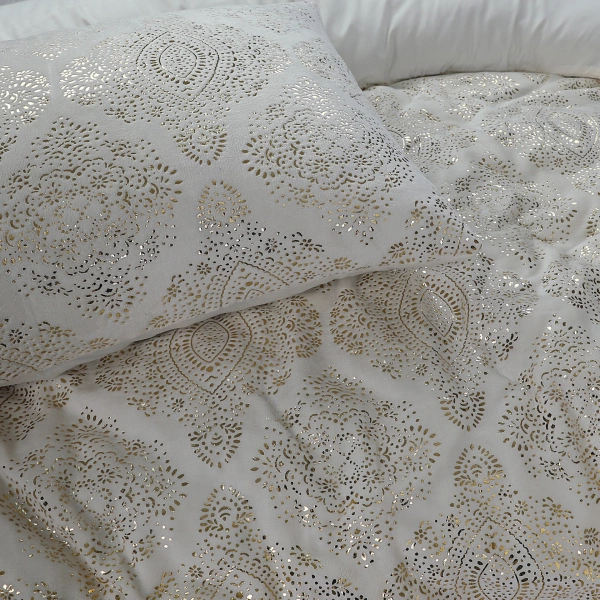 Posteljina od flanelskog flisa 240x200/220 sa zlatnim uzorkom Glamour Flannel