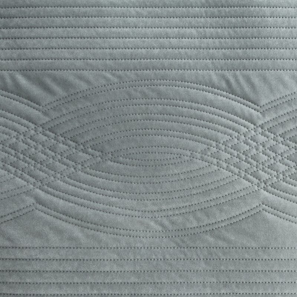 Prekrivač od ​​baršuna 170x210 cm, prošiven vrućim prešanjem s geometrijskim uzorkom - VELVET2