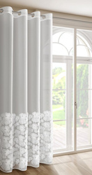 Bijela mrežasta zavjesa ukrašena cvijećem i malim 3D perlicama,, 140x250 cm, rupice - JASMIN 2 Eva Minge