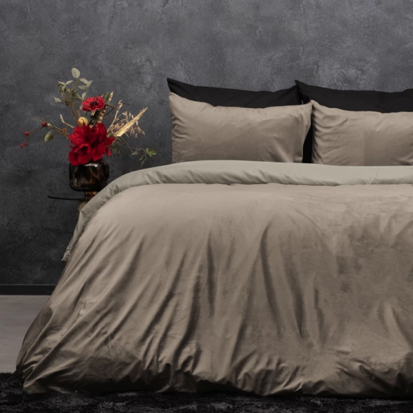 Baršunasta posteljina 240x220 mikroperkal Velvet Uni