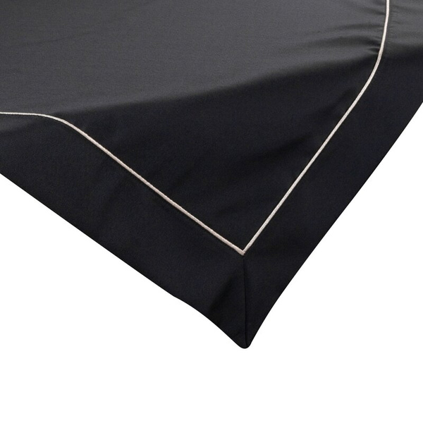 Stolnjak, salveta 85x85 ukrašen trakom i nježnim srebrnim obrubom u elegantnom pakiranju