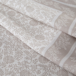 Bež stolnjak 140x240 ukrašen printom nježnih grančica Summer 10