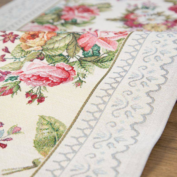 Goblen stolnjak ukrašen tkanim cvjetnim motivom 100x100