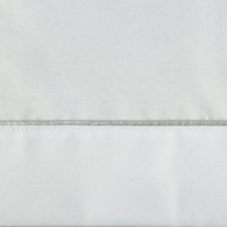 Stolnjak 145x350 ukrašen trakom i nježnim srebrnim obrubom u elegantnom pakiranju