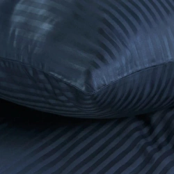 Premium prugasta posteljina za apartmane od pamučnog satena 160x200