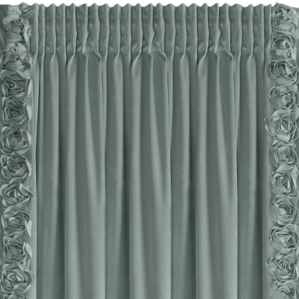 Ekskluzivna baršunasta zavjesa ukrašena 3D aplikacijom ruže 140x270 cm traka - ROSES Eva Minge