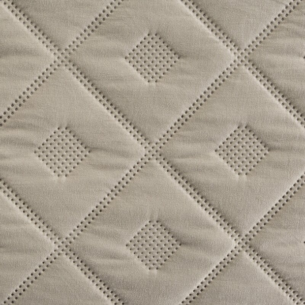 Prekrivač 220x240 s geometrijskim uzorkom izrađen tehnikom vrućeg prešanja ALARA 6 