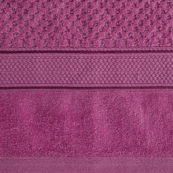 Pahuljasti ručnik 30x50 s reljefnom karo teksturom i baršunastim rubom, 500 g/m2 Jessi,