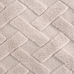 Flano deka 170x210 ukrašena reljefnim uzorkom CARO