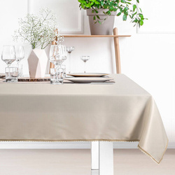 Stolnjak 85x85 s ukrasom izvezenim u boji šampanjca Lace