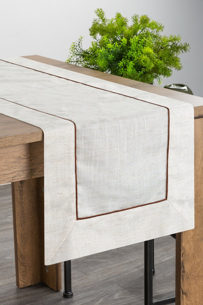 Trkač za stol prirodni stolnjak s ukrasnim volanima i smeđim rubom 40x180 s dodatkom lana Natura 09