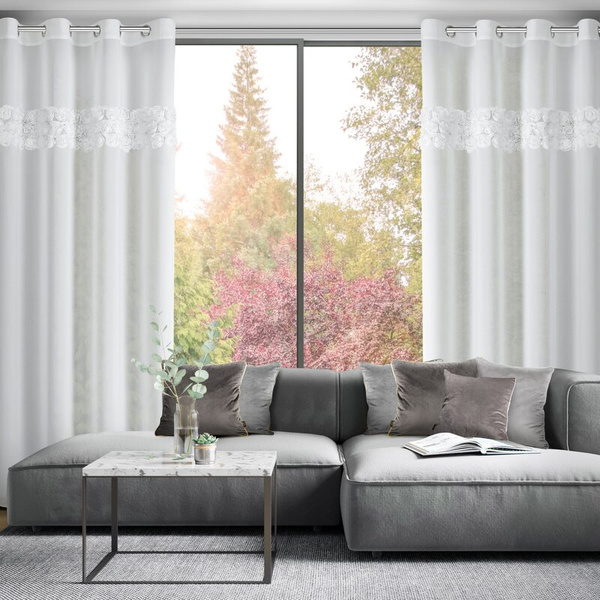 Bijela šifonska zavjesa ukrašena 3D aplikacijom ruže, 140x250 cm - ROSES8 - Eva Minge