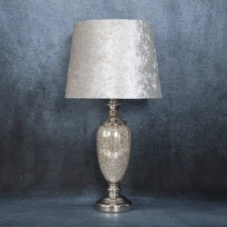 Srebrna stolna lampa na staklenoj bazi sa sjajnim baršunastim abažurom 27x25x64 cm ROSA 01 