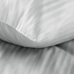 Premium siva prugasta posteljina za apartmane od pamučnog satena 160x200