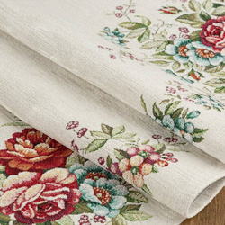 Stolnjak izrađen od debljeg goblena sa ženil koncem sa motivom cvijeća 100x100